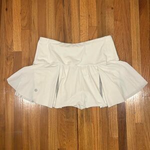 Lululemon Women's White Skirt